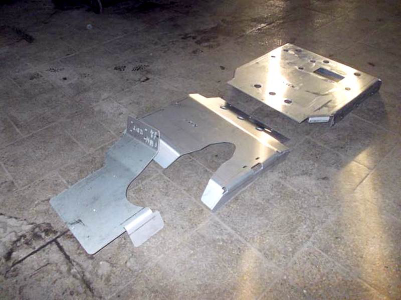 картинка Защита днища KDT для Land Rover Defender