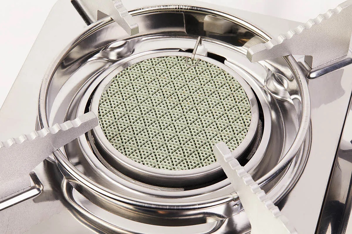 картинка Плита газовая TOURIST LOTOS CERAMIC портативная, керамическая, в кейсе